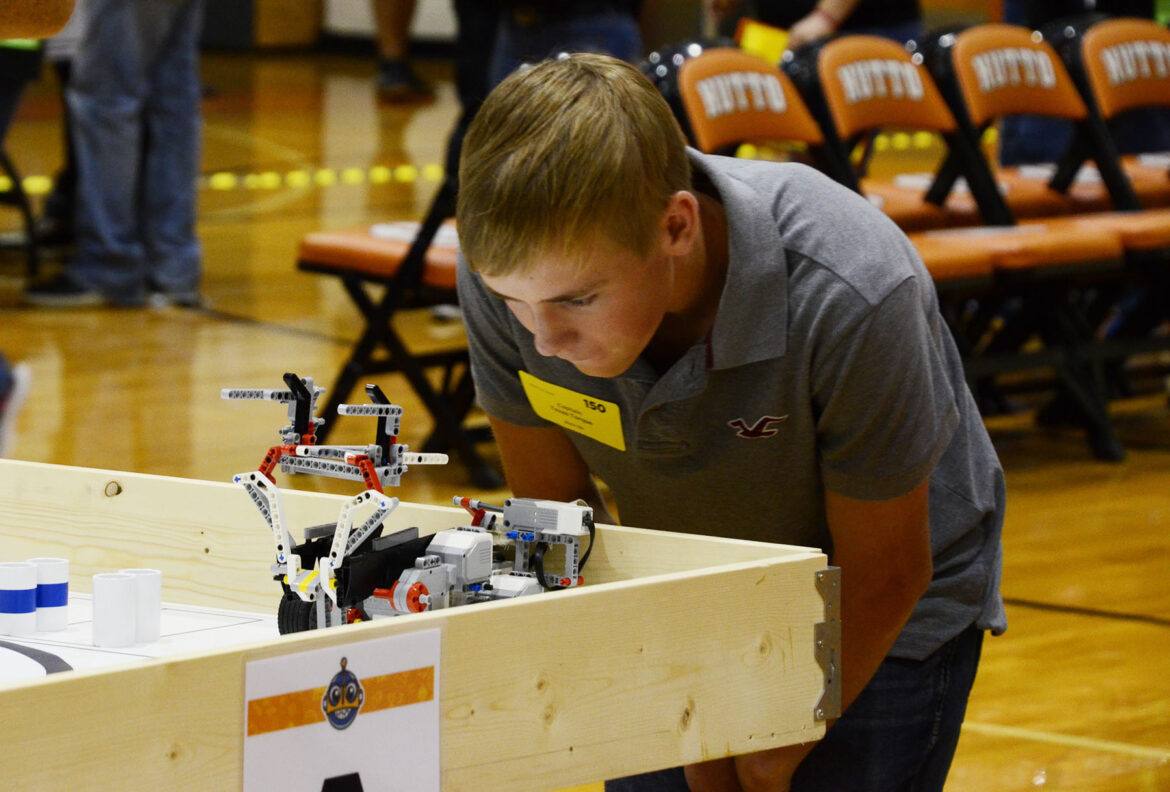 Snapshots of Brilliance at the TCEA State Robotics Contest • TechNotes Blog