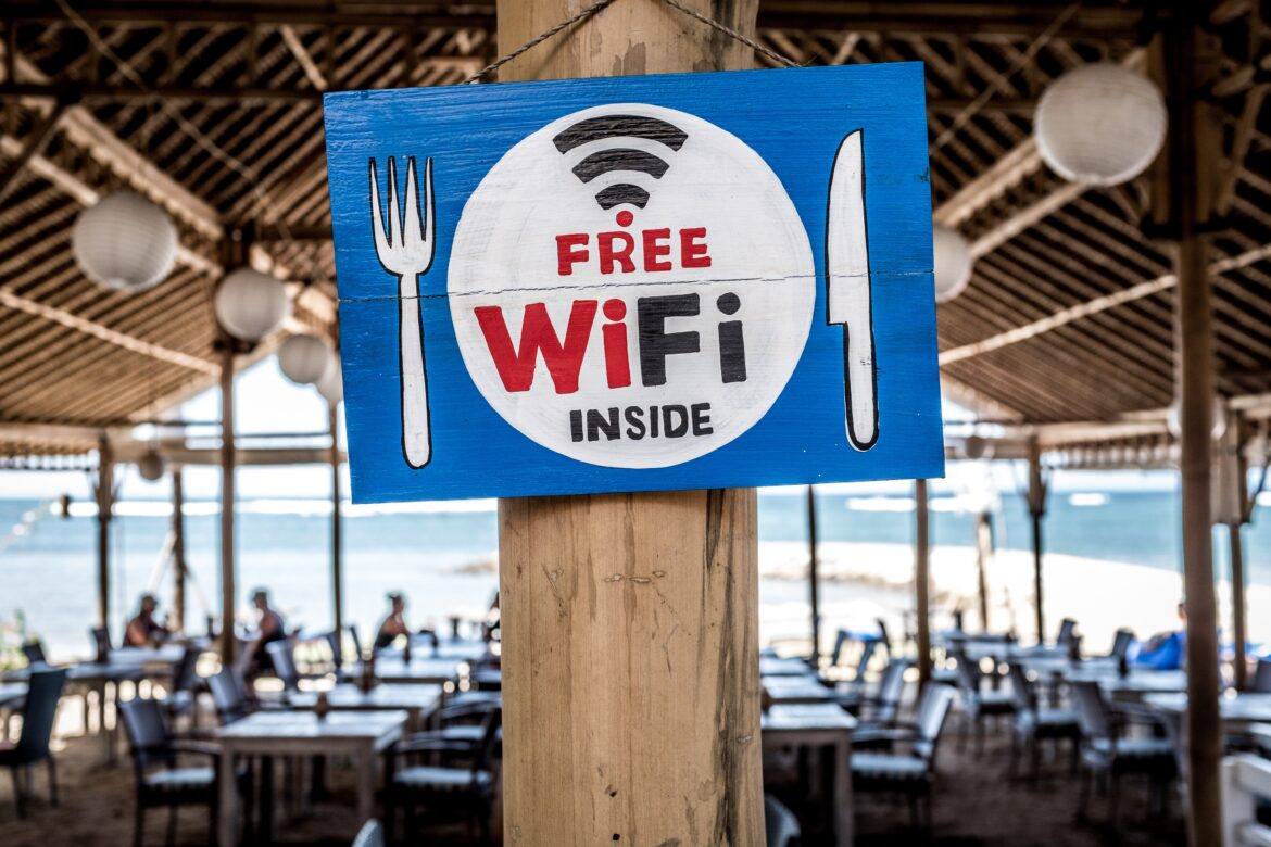 Free WiFi inside sign with knife and fork on either side