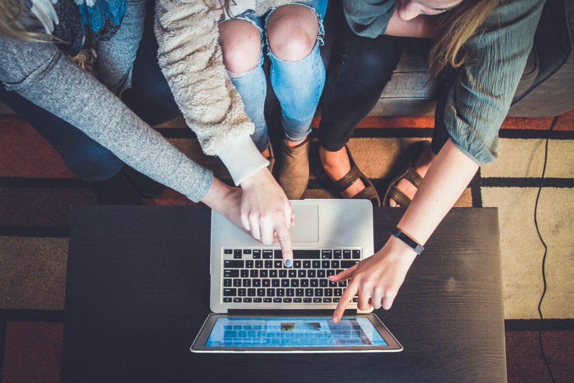 john-schnobrich-520023-unsplash e-learning trends