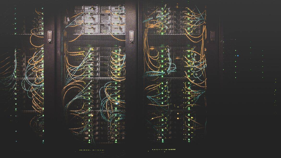 taylor-vick-M5tzZtFCOfs-unsplash system administrator