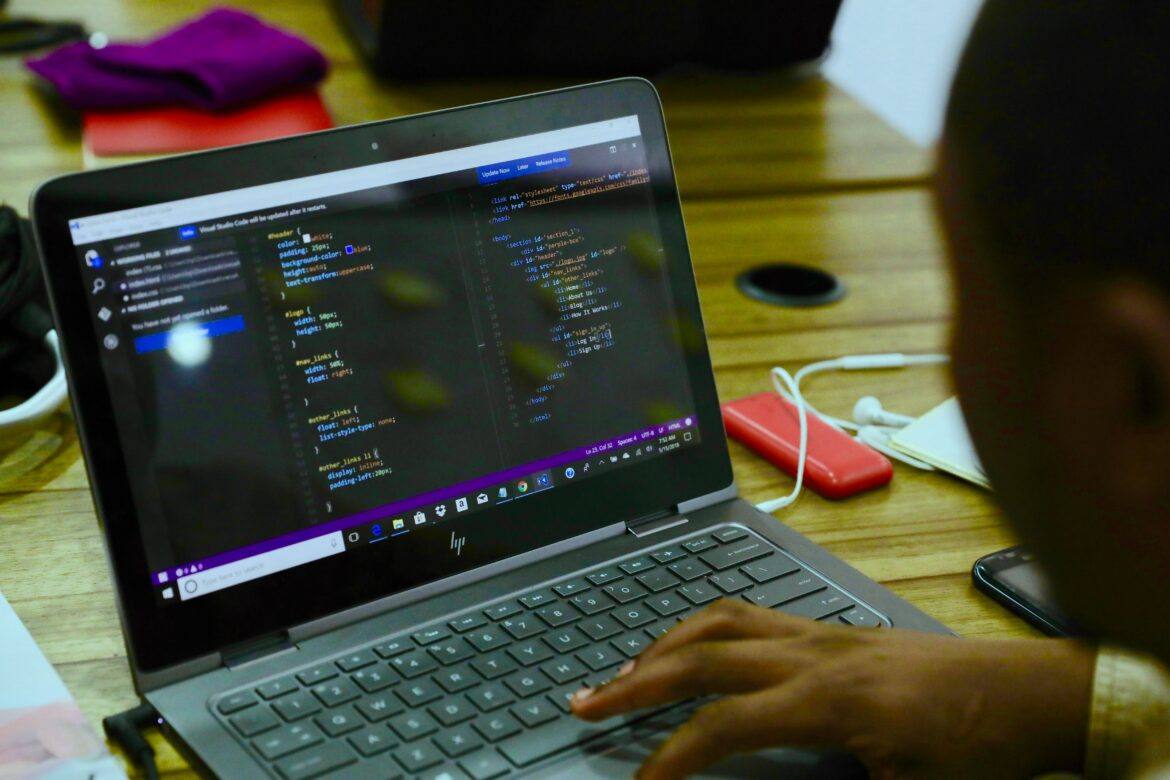 nesa-by-makers-tWjzmNXKup4-unsplash campus technology
