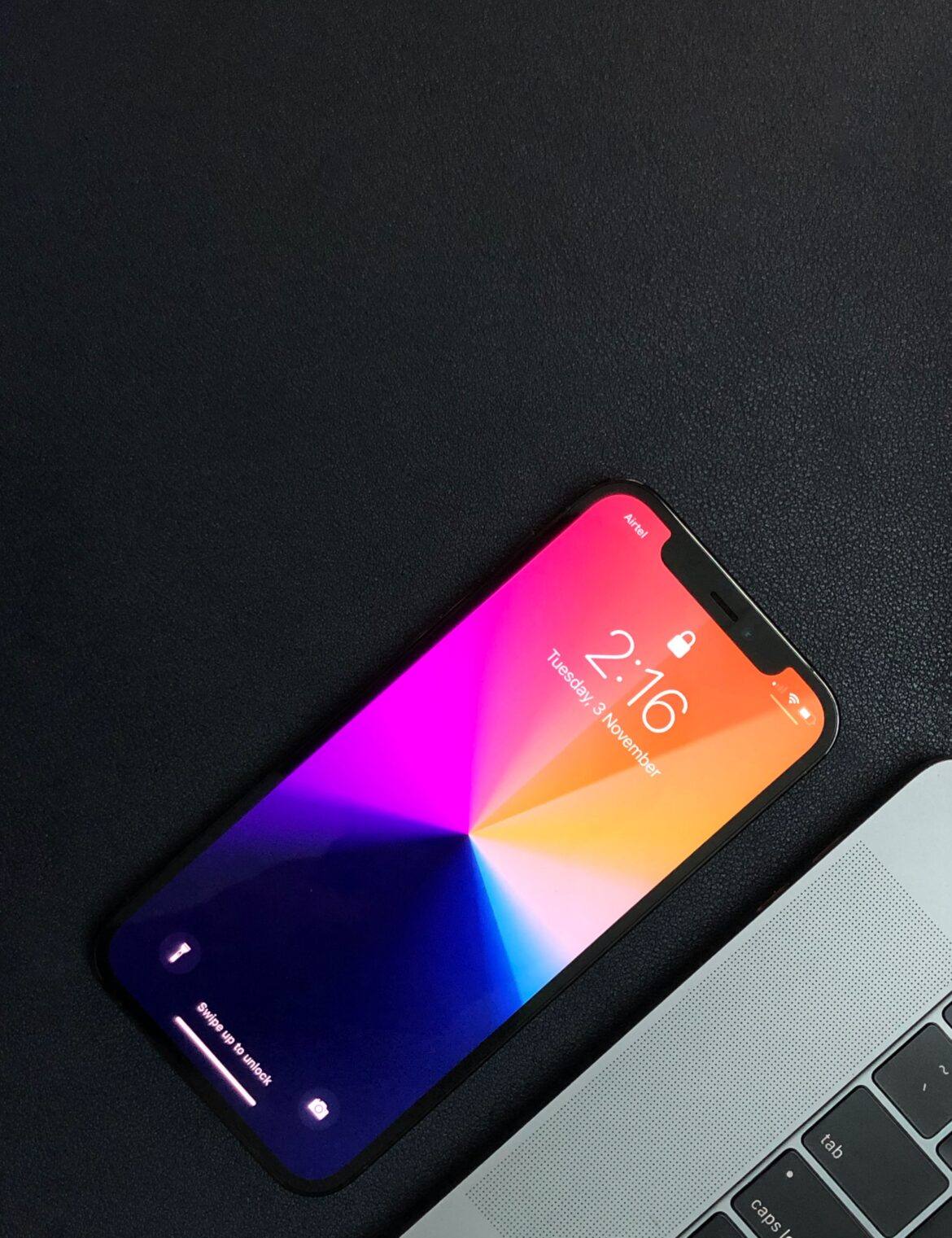 rahul-chakraborty-_0pc8HIIICs-unsplash mobile phone