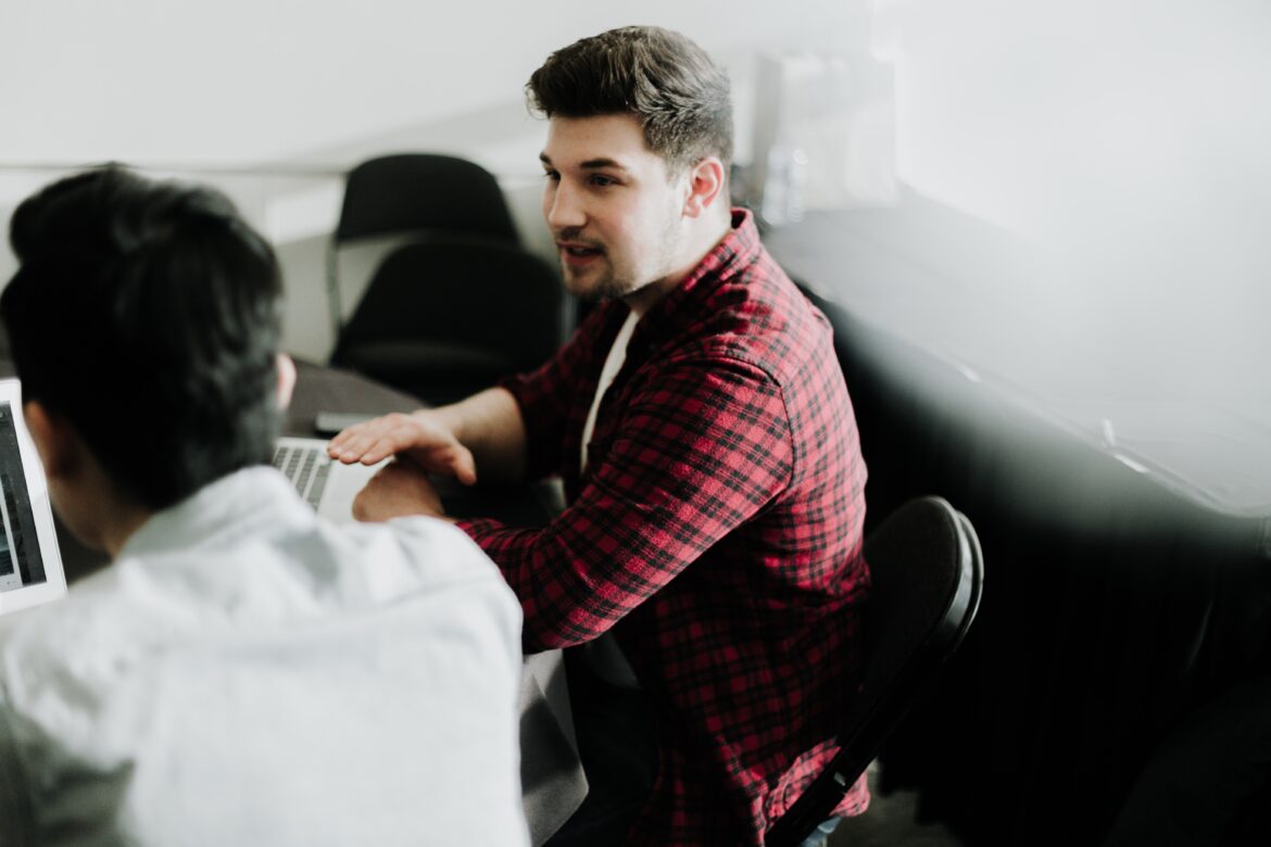 priscilla-du-preez-tKUKEIWFMsc-unsplash school counseling